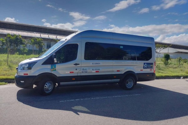 Ford_Transit_Starrio